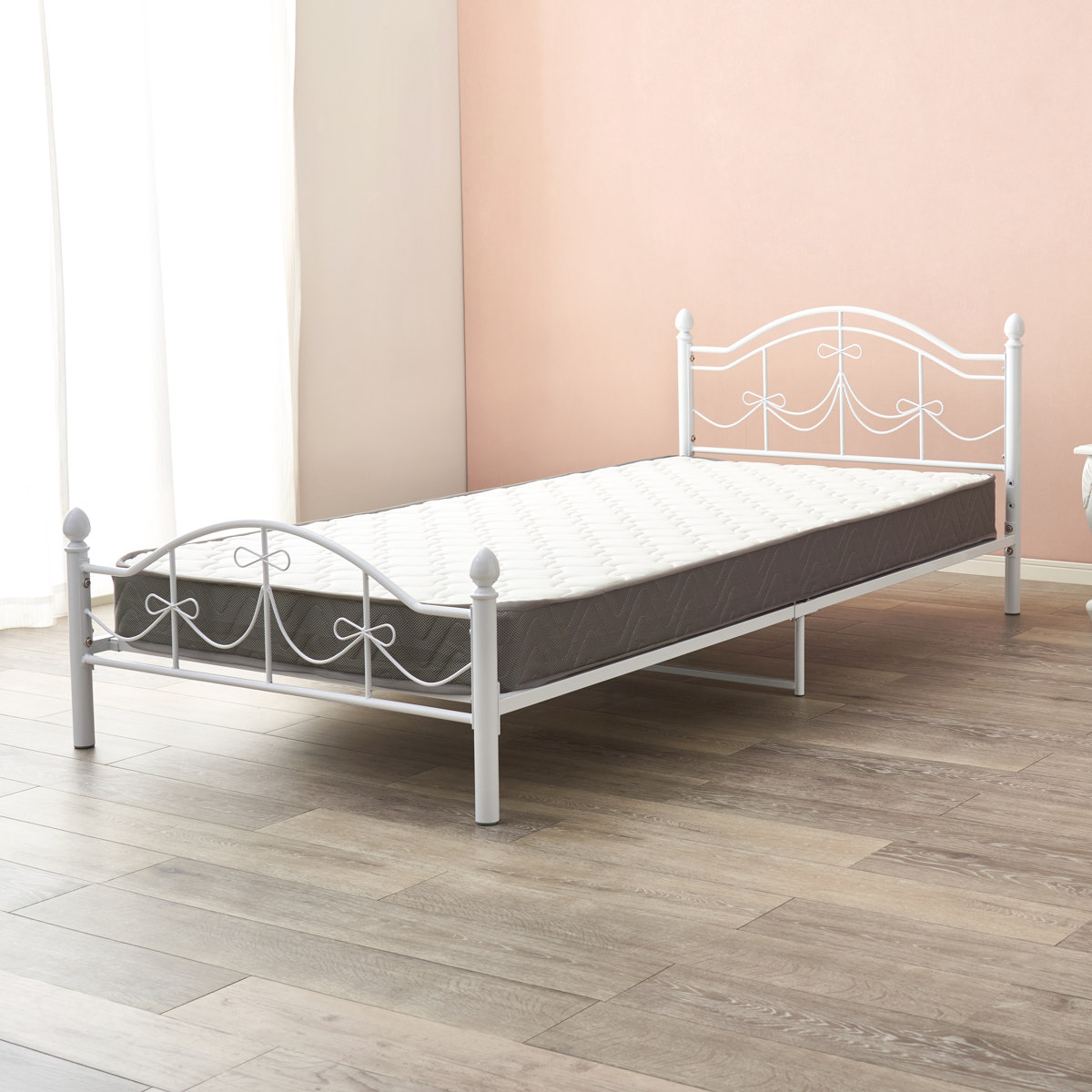 ベッド シングル ボンネルコイルマットレス付 姫系 白家具 ( マットレス付 2段階高さ調節 メッシュ床板 圧縮梱包 ボンネルコイル 厚さ14.5cm 棚付き ホワイト プリンセス リボン 装飾 )