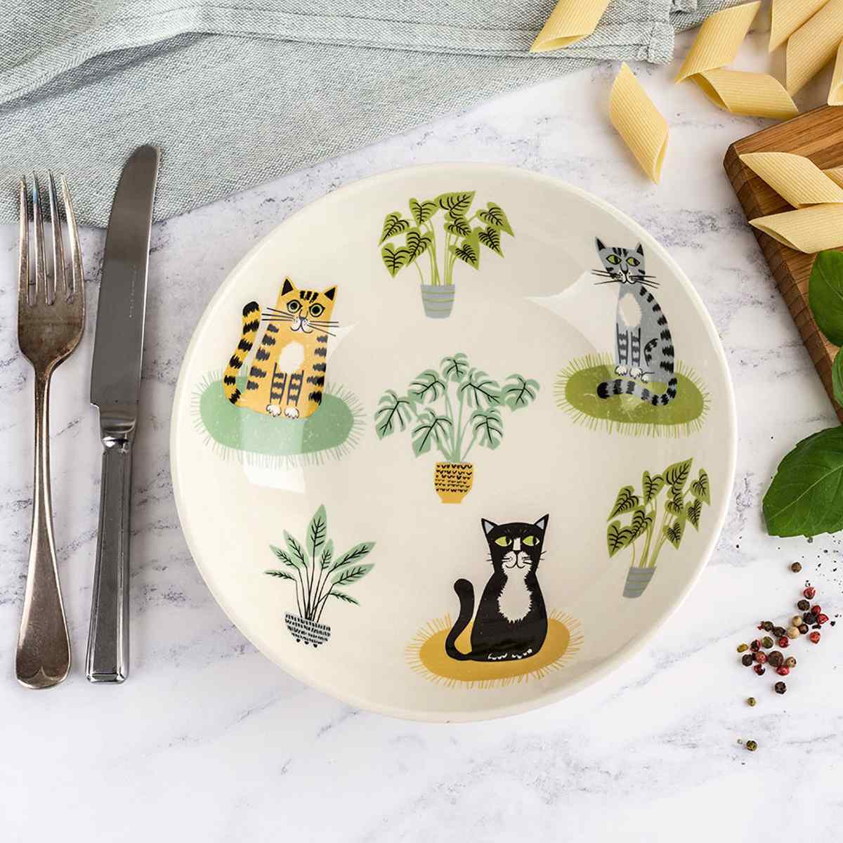 お皿 Hannah Turner ネコ Cat Pasta Bowl ( ハンナターナー 21.5cm 皿 パスタボウル ボウル 陶器 食器 カレー皿 食洗機対応 電子レンジ対応 ねこ 中皿 おしゃれ 深皿 カレー パスタ サラダ 動物 グッズ キャット 猫 )