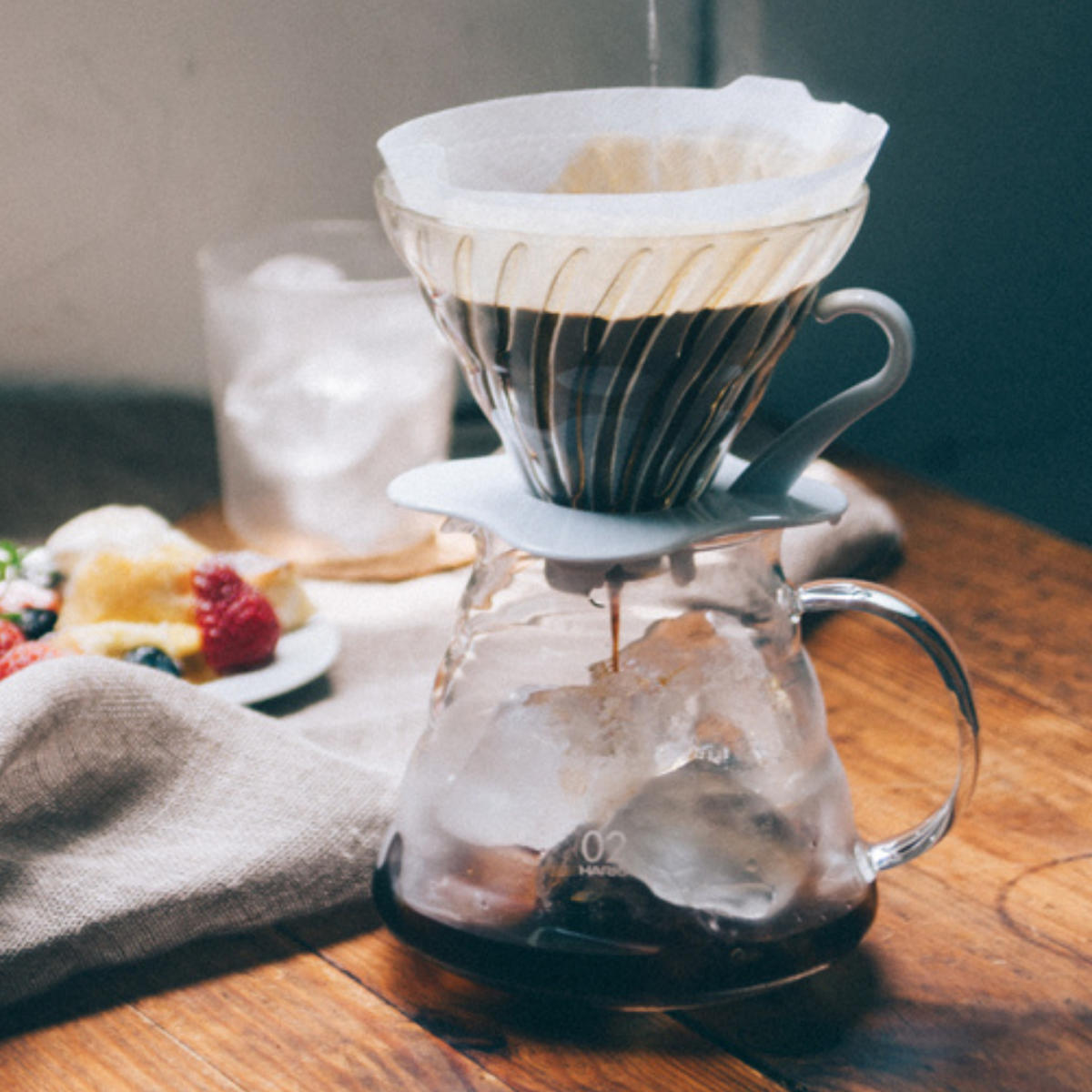 HARIO ハリオ V60 グラスサーバー 600 クリア ( ガラス 耐熱ガラス 日本製 電子レンジ対応 食洗機対応 2〜5杯用 700ml コーヒー サーバー おしゃれ シンプル )