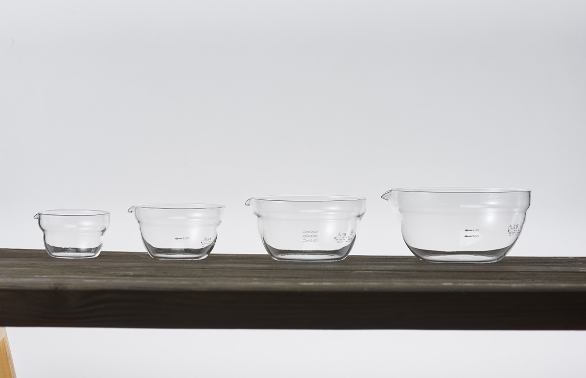 HARIO ハリオ ボウル 耐熱ガラス製 片口ボウル 100 ( ボール 耐熱ボウル 耐熱ガラス 調理ボウル 電子レンジ対応 食洗機対応 100ml 注ぎ口 レンジOK ミニボウル キッチンボウル 調理用ボウル 下ごしらえ 製菓道具 )