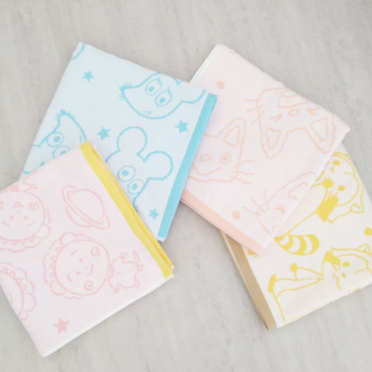 バスタオル 絵本 キャラクター 無撚糸 60×120cm ( タオル 湯上りタオル たおる 浴用タオル 綿100 吸水 ふわふわ バス用品 バスグッズ ノンタン ねずみくんのチョッキ ラスカル コジコジ キャラクタータオル やわらかい かわいい ) 【コジコジ】 コジコジ