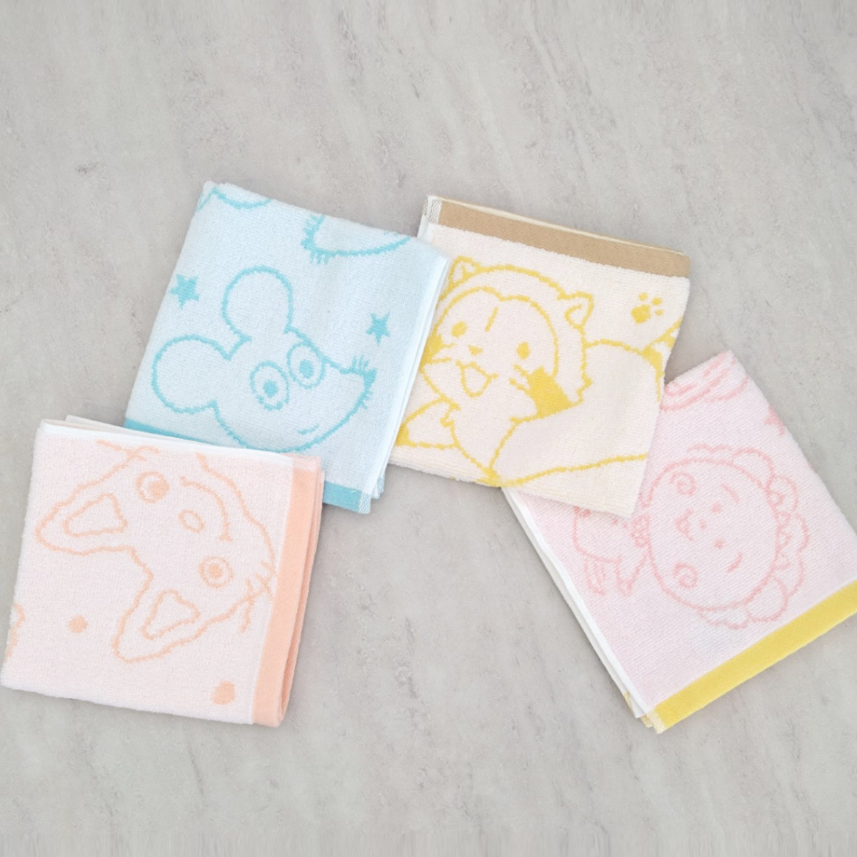 ハンドタオル 絵本 キャラクター 無撚糸 34×35cm ( タオル 手拭きタオル 汗拭きタオル たおる 綿100 吸水 ふわふわ タオルハンカチ ノンタン ねずみくんのチョッキ ラスカル コジコジ キャラクタータオル やわらかい かわいい ) 【ノンタン】 ノンタン