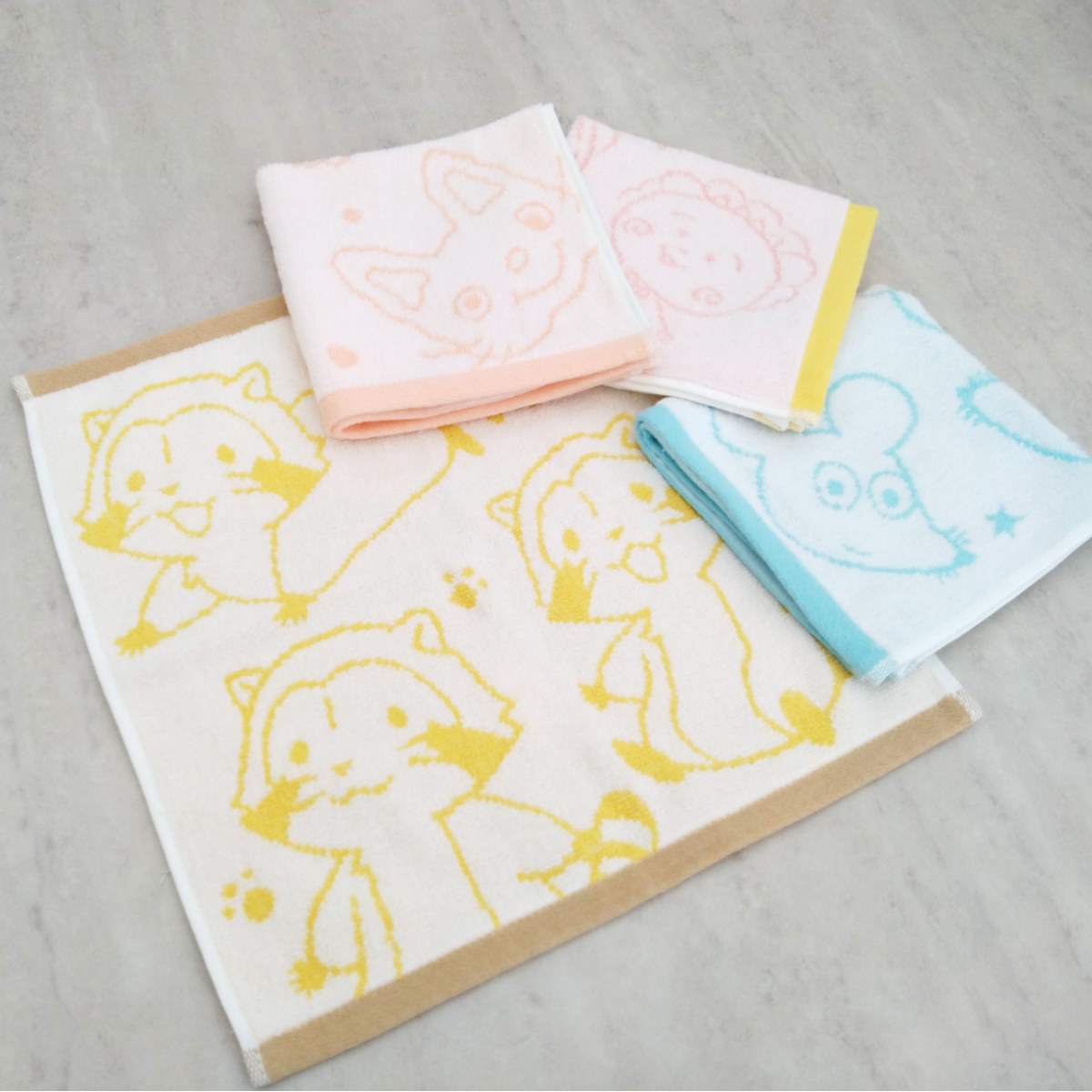 ハンドタオル 絵本 キャラクター 無撚糸 34×35cm ( タオル 手拭きタオル 汗拭きタオル たおる 綿100 吸水 ふわふわ タオルハンカチ ノンタン ねずみくんのチョッキ ラスカル コジコジ キャラクタータオル やわらかい かわいい ) 【ノンタン】 ノンタン