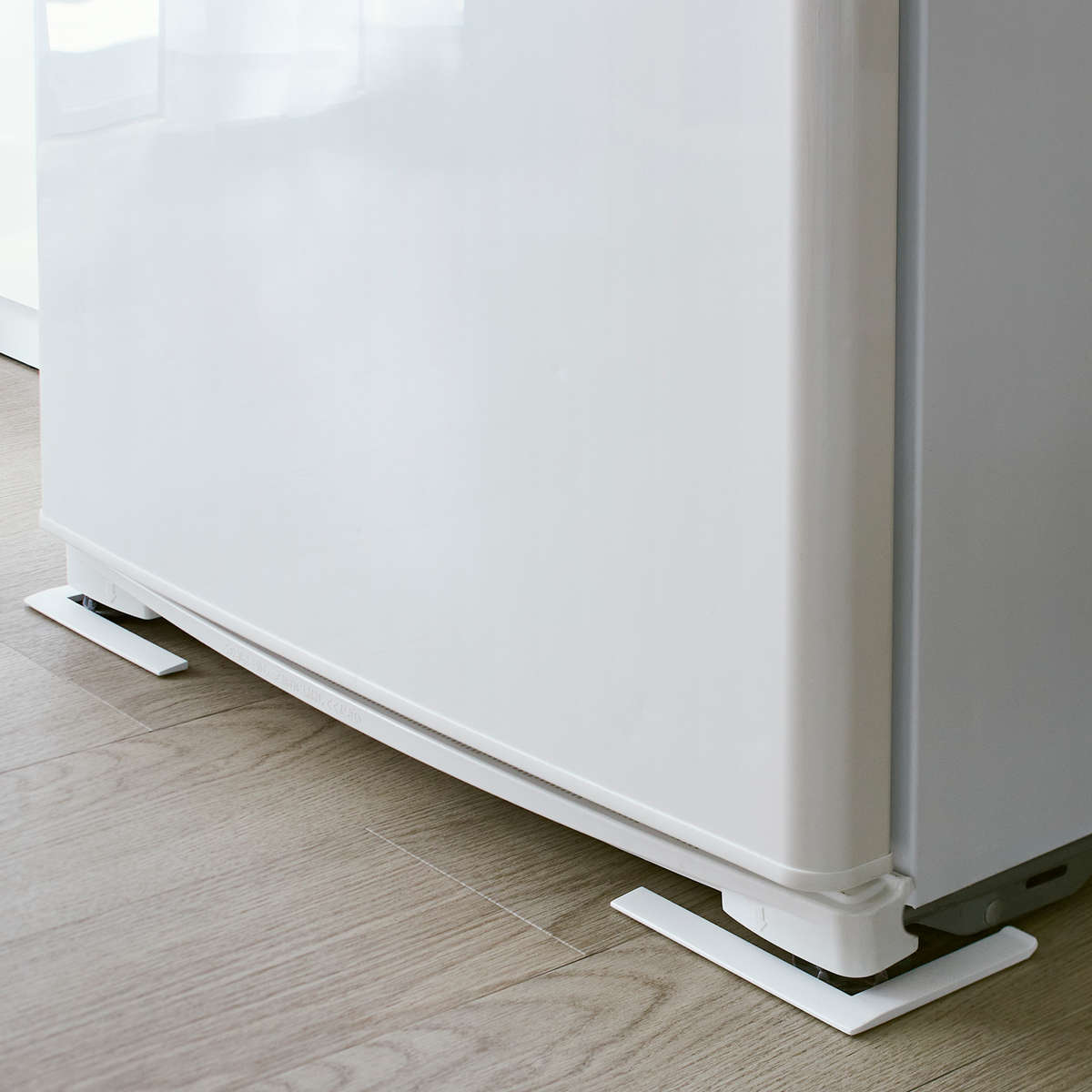 家具転倒防止 冷蔵庫転倒防止 つっぱり棒 幅65cm 高さ50cm~75cm ( 突っぱり棒 65cm 強力 つっぱり 突っぱり 突っ張り 棒 伸縮式 冷蔵庫 地震対策 防災 地震 耐震 震災 賃貸 リビング 寝室 安心 家具 転倒防止 ストッパー )