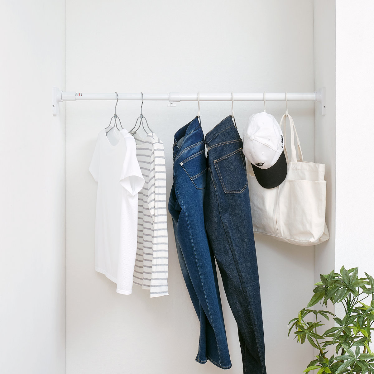 フック 大 Sフック 引っ掛け 5個入り 耐荷重約1kg ( S字 吊るす 収納 壁掛け 吊り下げ 小物掛け 竿 クローゼット 水周り 掛ける 樹脂製 軽い 小物 かばん 帽子 小物フック リビング 玄関 キッチン )