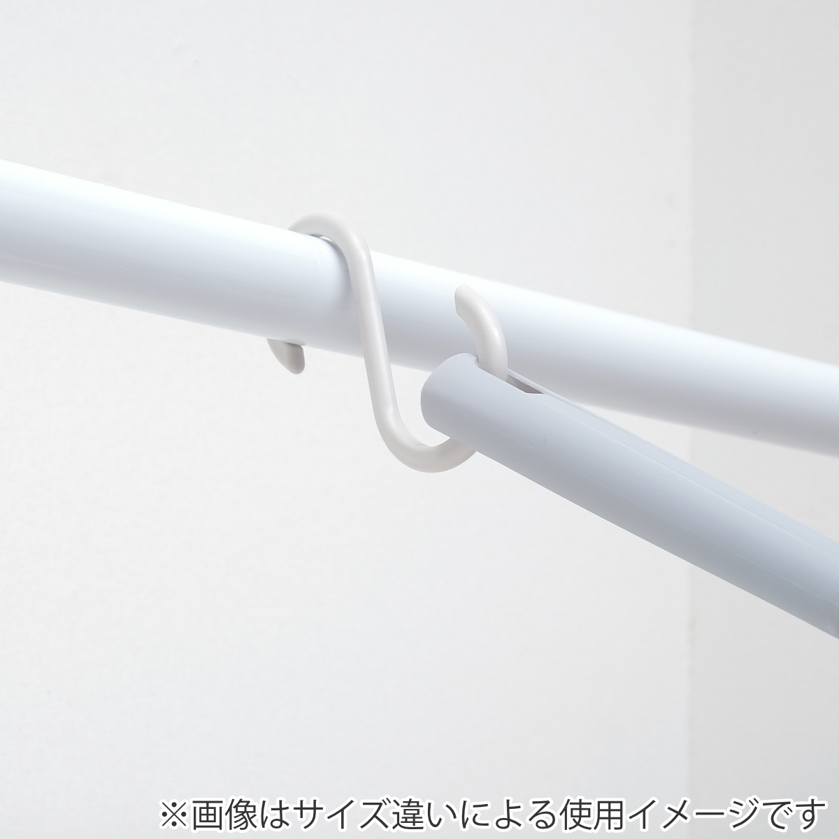 フック 大 Sフック 引っ掛け 5個入り 耐荷重約1kg ( S字 吊るす 収納 壁掛け 吊り下げ 小物掛け 竿 クローゼット 水周り 掛ける 樹脂製 軽い 小物 かばん 帽子 小物フック リビング 玄関 キッチン )