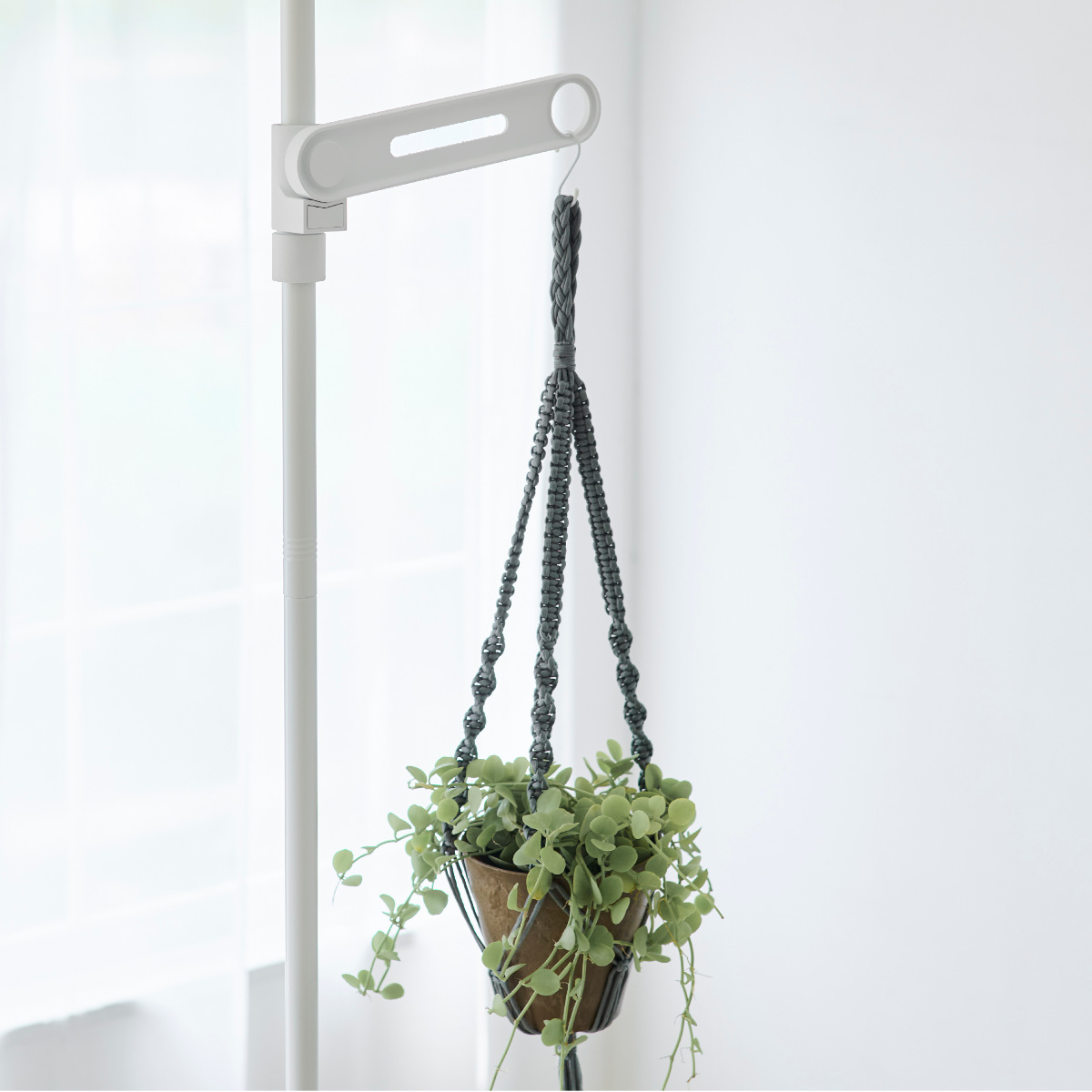 室内物干し 竿受け 室内つっぱり竿受け 1段 ( 物干し 室内竿受け 室内 オープンクローゼット 突っ張り 洗濯物干し 室内干し つっぱり 部屋干し 突っ張り式 竿掛け 折りたたみ コンパクト シンプル おしゃれ ) 【ブラック】 ブラック