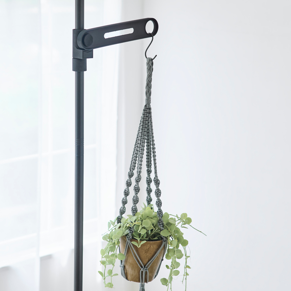 室内物干し 竿受け 室内つっぱり竿受け 1段 ( 物干し 室内竿受け 室内 オープンクローゼット 突っ張り 洗濯物干し 室内干し つっぱり 部屋干し 突っ張り式 竿掛け 折りたたみ コンパクト シンプル おしゃれ ) 【ブラック】 ブラック