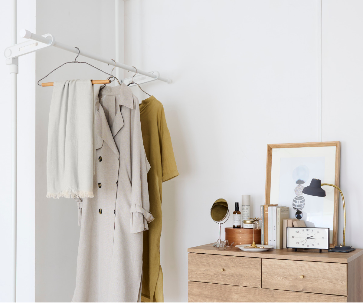 室内物干し 竿受け 室内つっぱり竿受け 1段 ( 物干し 室内竿受け 室内 オープンクローゼット 突っ張り 洗濯物干し 室内干し つっぱり 部屋干し 突っ張り式 竿掛け 折りたたみ コンパクト シンプル おしゃれ ) 【ブラック】 ブラック