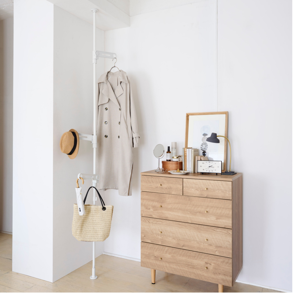 室内物干し 竿受け 室内つっぱり竿受け 3段 ( 物干し 室内竿受け 室内 オープンクローゼット 突っ張り 洗濯物干し 室内干し つっぱり 部屋干し 突っ張り式 竿掛け 折りたたみ コンパクト シンプル おしゃれ ) 【ホワイト】 ホワイト