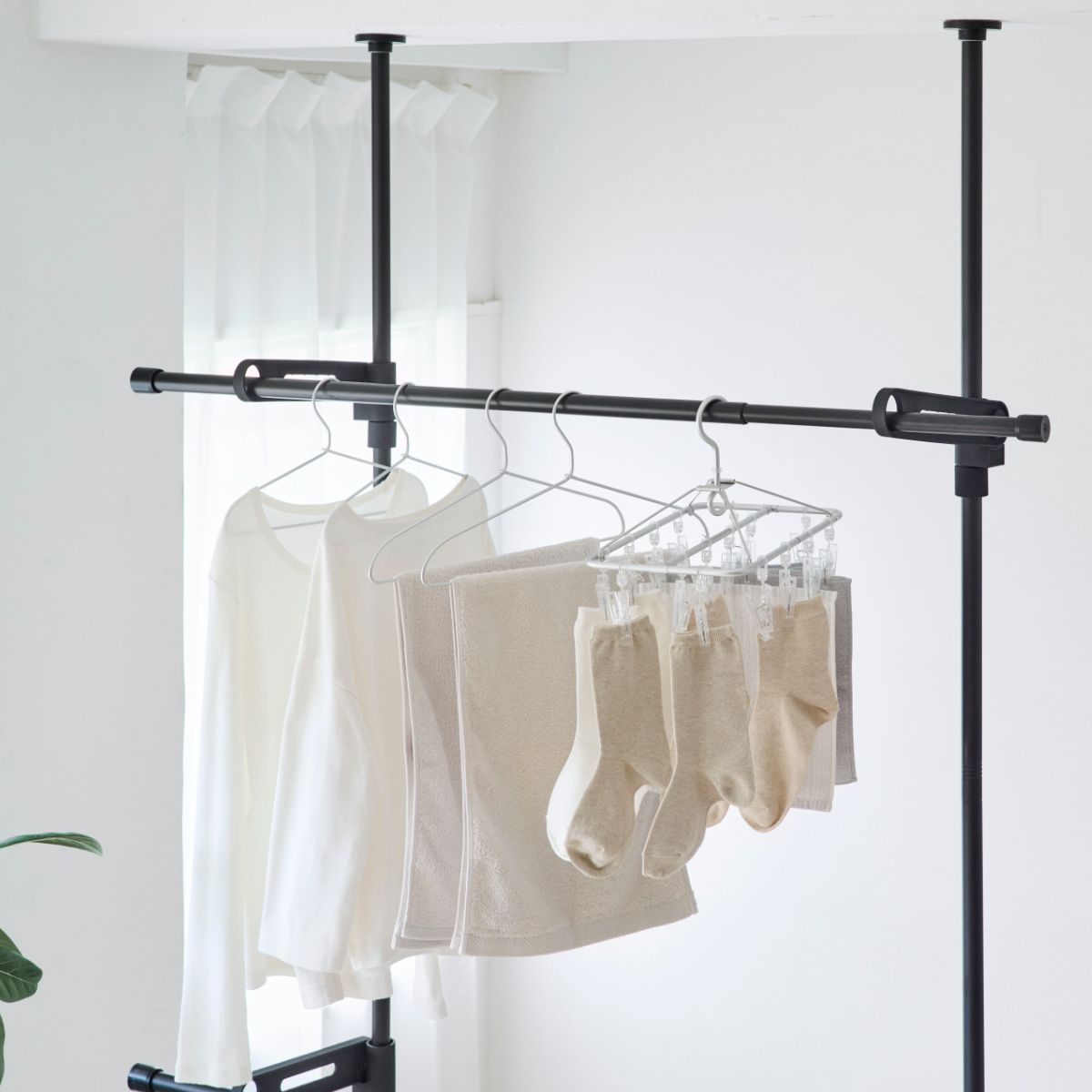 室内物干し 物干し竿 95~170cm 長さ調節 ( 物干し 竿 竿のみ 伸縮 室内 室内干し 洗濯物干し 部屋干し ポール 洗濯ポール ものほしざお 長さ調整 洗濯 洗濯物 シンプル ) 【ホワイト】 ホワイト