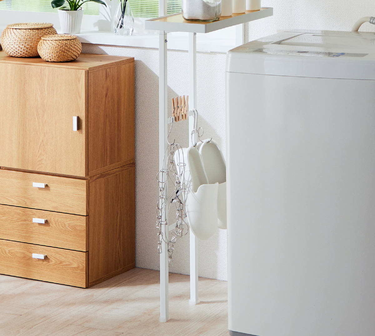 突っ張り スリムラック 2段 防水パン対応 幅50cm ( 突っ張りラック ランドリーラック ラック 収納 壁面収納 つっぱり 棚 洗濯機ラック ランドリー収納 洗濯機上 洗濯機横 スリム 洗面所 )