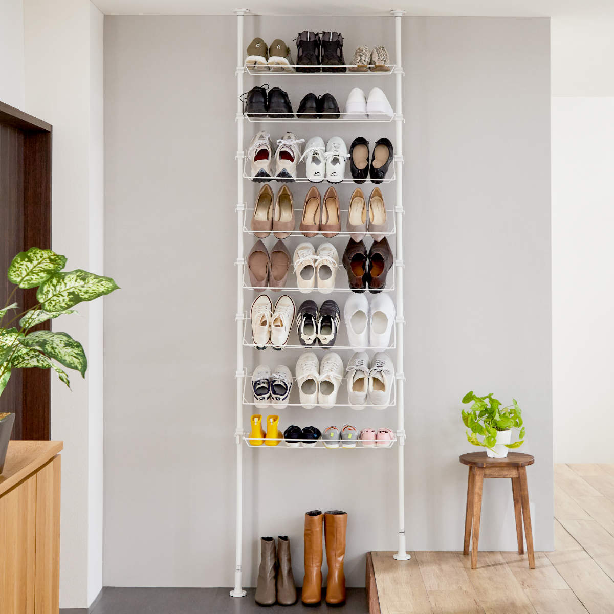 突っ張り シューズラック ワイド 幅72cm 最大24足 工具不要 ( つっぱり ラック 棚 壁面収納 ディスプレイ 省スペース シューズ 靴 収納ラック 突っ張りシューズラック 靴収納 下駄箱 靴入れ 24足 玄関 スニーカー )