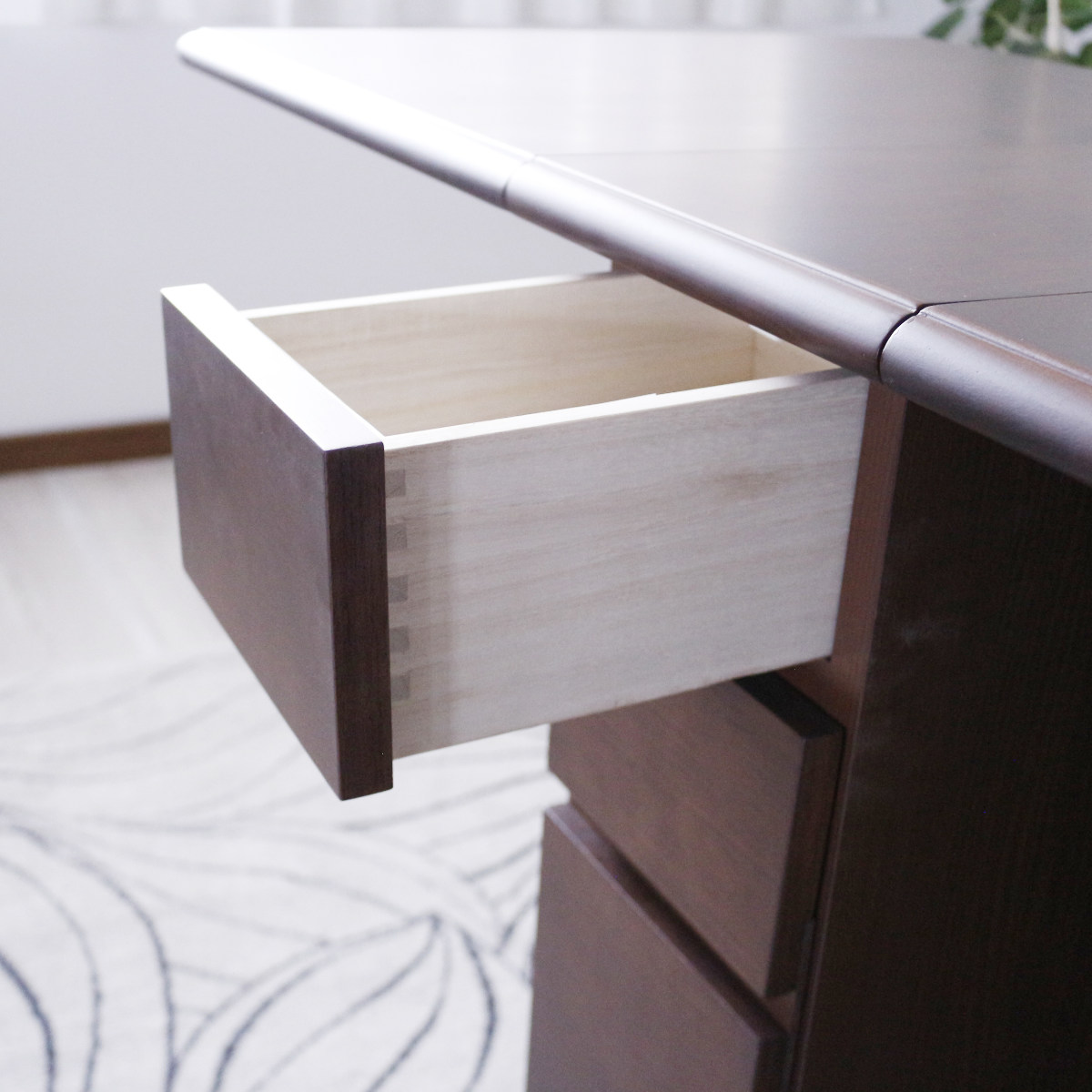 ダイニングテーブル 2人用 折りたたみ 幅31~135cm バタフライ USB付コンセント ( テーブル 食卓テーブル キャスター付き 収納 引き出し 木製 コンパクト 天板 伸長 折り畳み ダイニング 食卓 おしゃれ 省スペース 伸縮テーブル ) 【グレー】 グレー