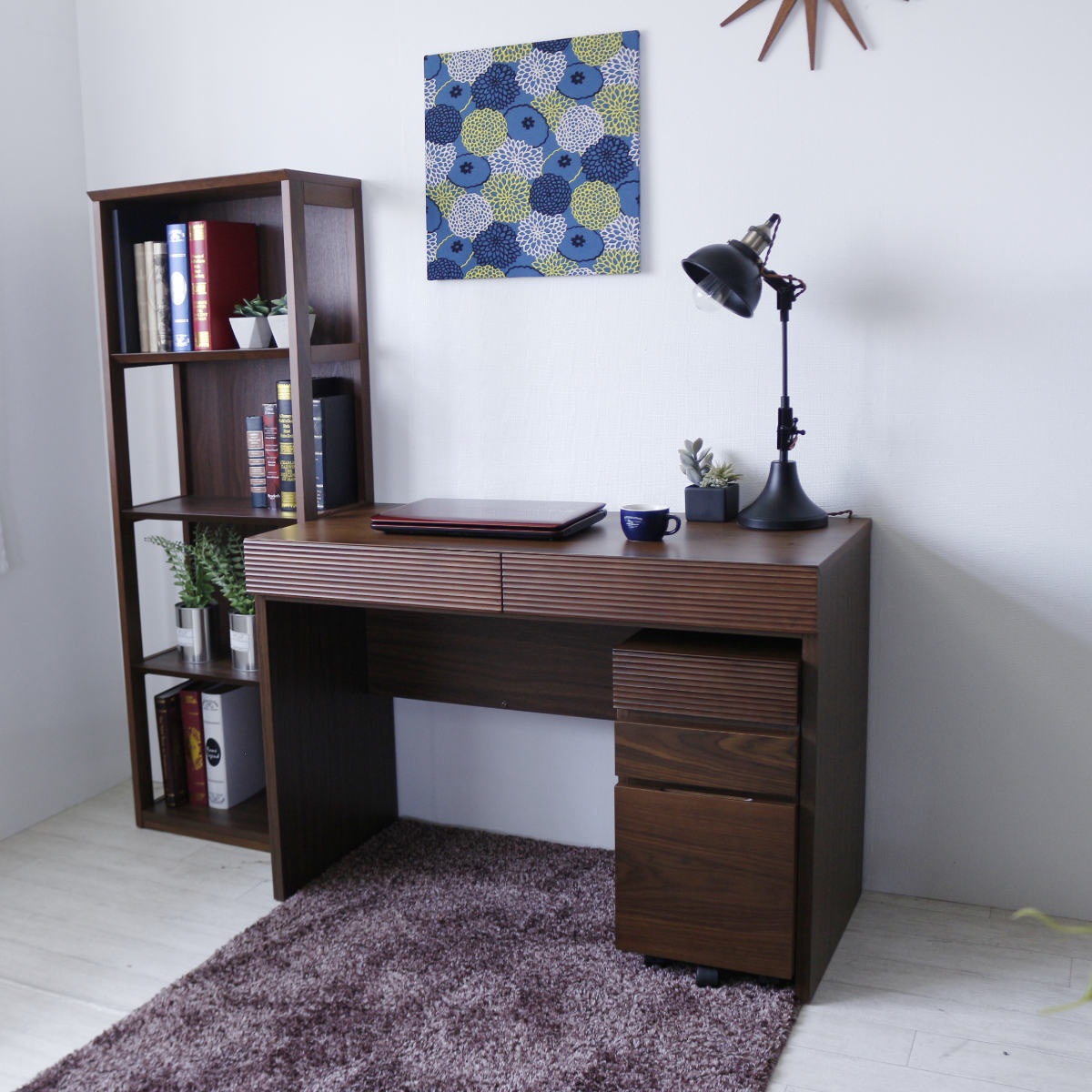 ワークデスク 幅105cm 奥行50cm 引出し付 2口コンセント付 ( デスク 机 学習机 勉強机 パソコンデスク オフィスデスク コンパクト 平机 木製 学習デスク パソコン PC リビングデスク スチール おしゃれ )