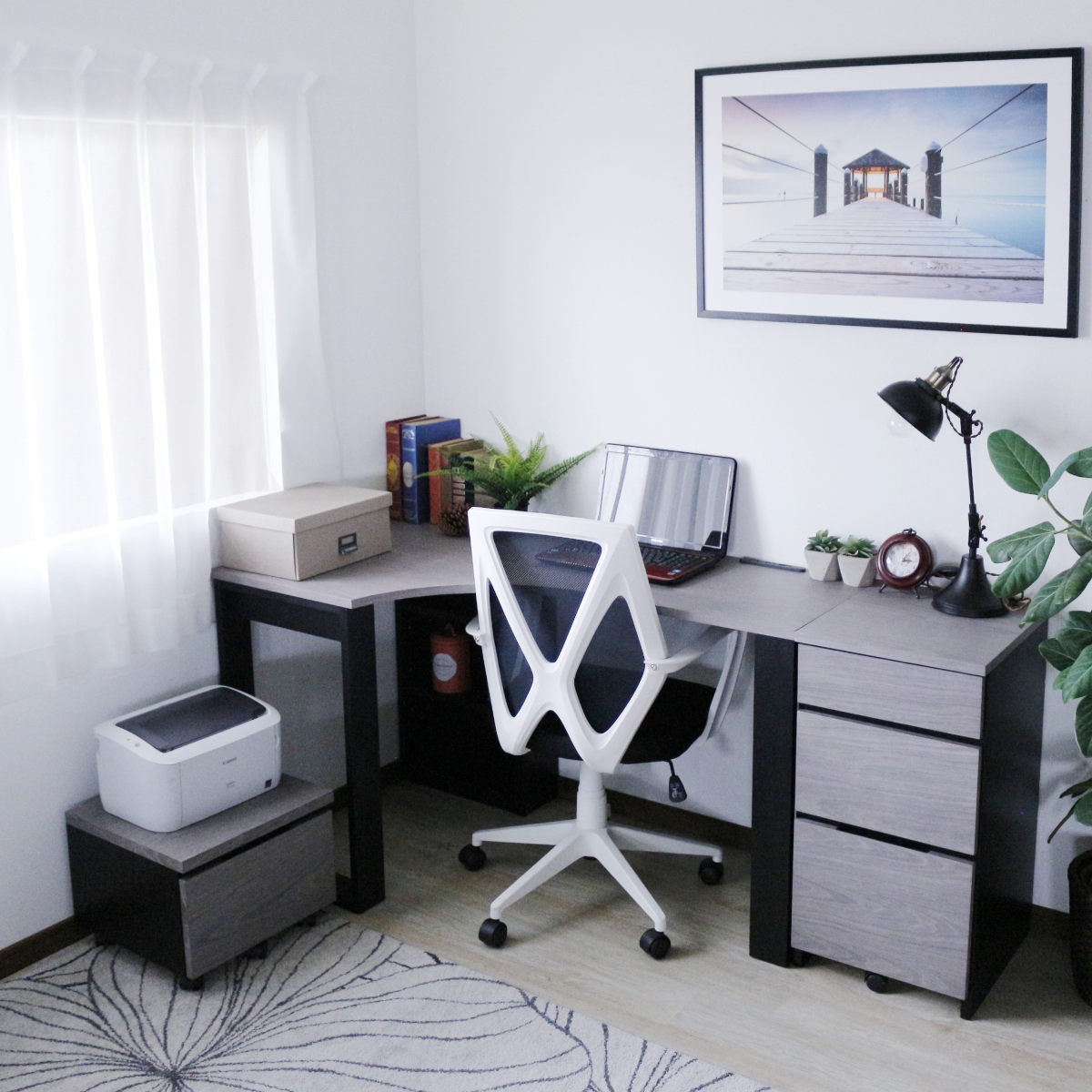 ワークデスク 幅135cm コーナーデスク USB付コンセント 収納棚付 ( デスク 机 学習机 勉強机 パソコンデスク 棚付き オフィスデスク 木製 学習デスク 勉強デスク パソコン PC 作業机 平机 ) 【左側】 左側