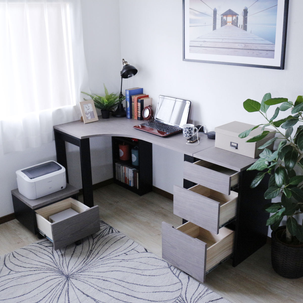 ワークデスク 幅135cm コーナーデスク USB付コンセント 収納棚付 ( デスク 机 学習机 勉強机 パソコンデスク 棚付き オフィスデスク 木製 学習デスク 勉強デスク パソコン PC 作業机 平机 ) 【左側】 左側