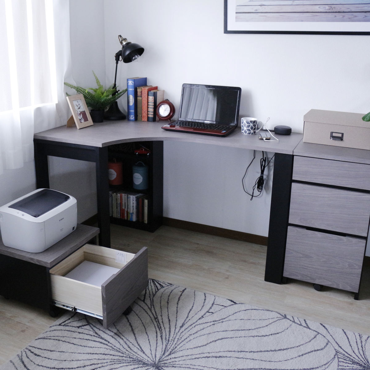 ワークデスク 幅135cm コーナーデスク USB付コンセント 収納棚付 ( デスク 机 学習机 勉強机 パソコンデスク 棚付き オフィスデスク 木製 学習デスク 勉強デスク パソコン PC 作業机 平机 ) 【左側】 左側