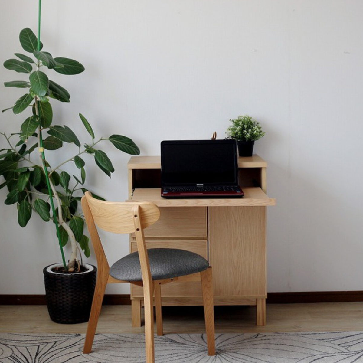 サイドボード 幅70cm テーブル付 背面化粧 フルスライドレール 完成品 ( 棚 ラック 引き出し スライドテーブル 省スペース 作業台 家事机 ビューロー デスク ウォールナット ナチュラル ) 【ナチュラル】 ナチュラル