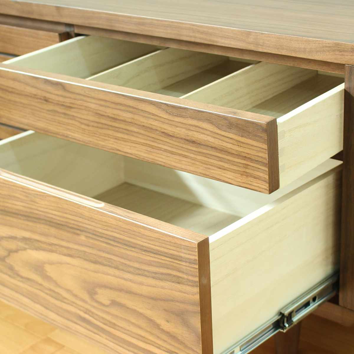 テレビ台 幅165cm 背面化粧 リモコンOK 天然木 完成品 ( ローボード 引出し ラック 棚 収納 フラップ扉 リビングボード 省スペース お掃除ロボット対応 ウォールナット ナチュラル ) 【ウォールナット】 ウォールナット