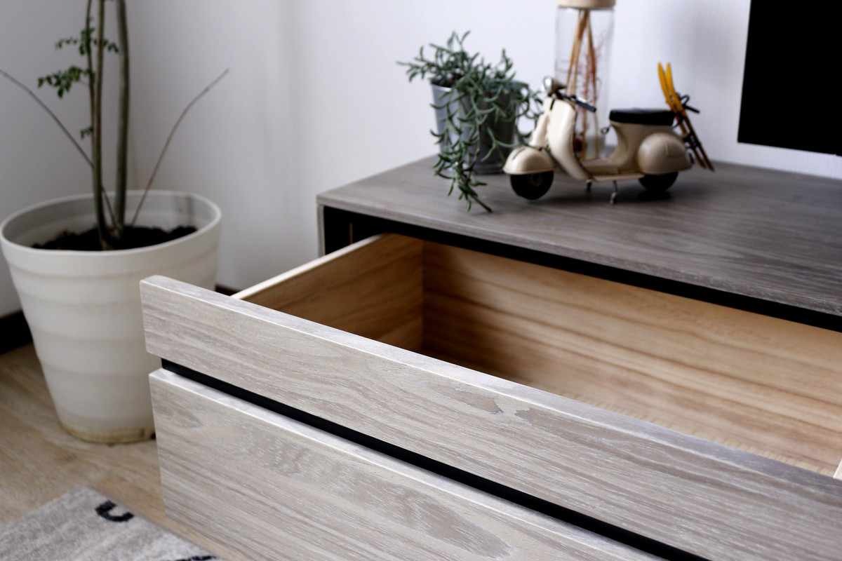 テレビ台 幅150cm 脚付き リモコンOK 天然木 完成品 ( ローボード 引出し ラック 棚 収納 フラップ扉 リビングボード 省スペース お掃除ロボット対応 グレー ウォールナット ) 【ウォールナット】 ウォールナット