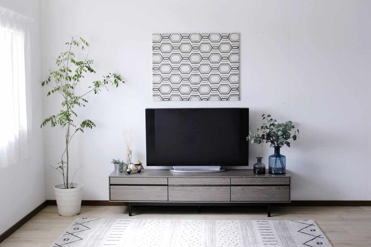 テレビ台 幅180cm 脚付き リモコンOK 天然木 完成品 ( ローボード 引出し ラック 棚 収納 フラップ扉 リビングボード 省スペース お掃除ロボット対応 グレー ウォールナット ) 【ウォールナット】 ウォールナット