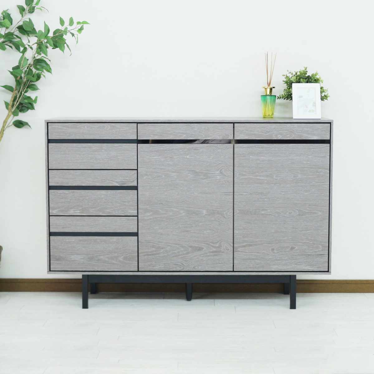 サイドボード 幅120cm 背面化粧 天然木 完成品 ( 棚 ラック 引き出し A4対応 収納 可動棚 テレビ台 リビングボード 3段 省スペース お掃除ロボット対応 グレー ウォールナット ) 【ウォールナット】 ウォールナット