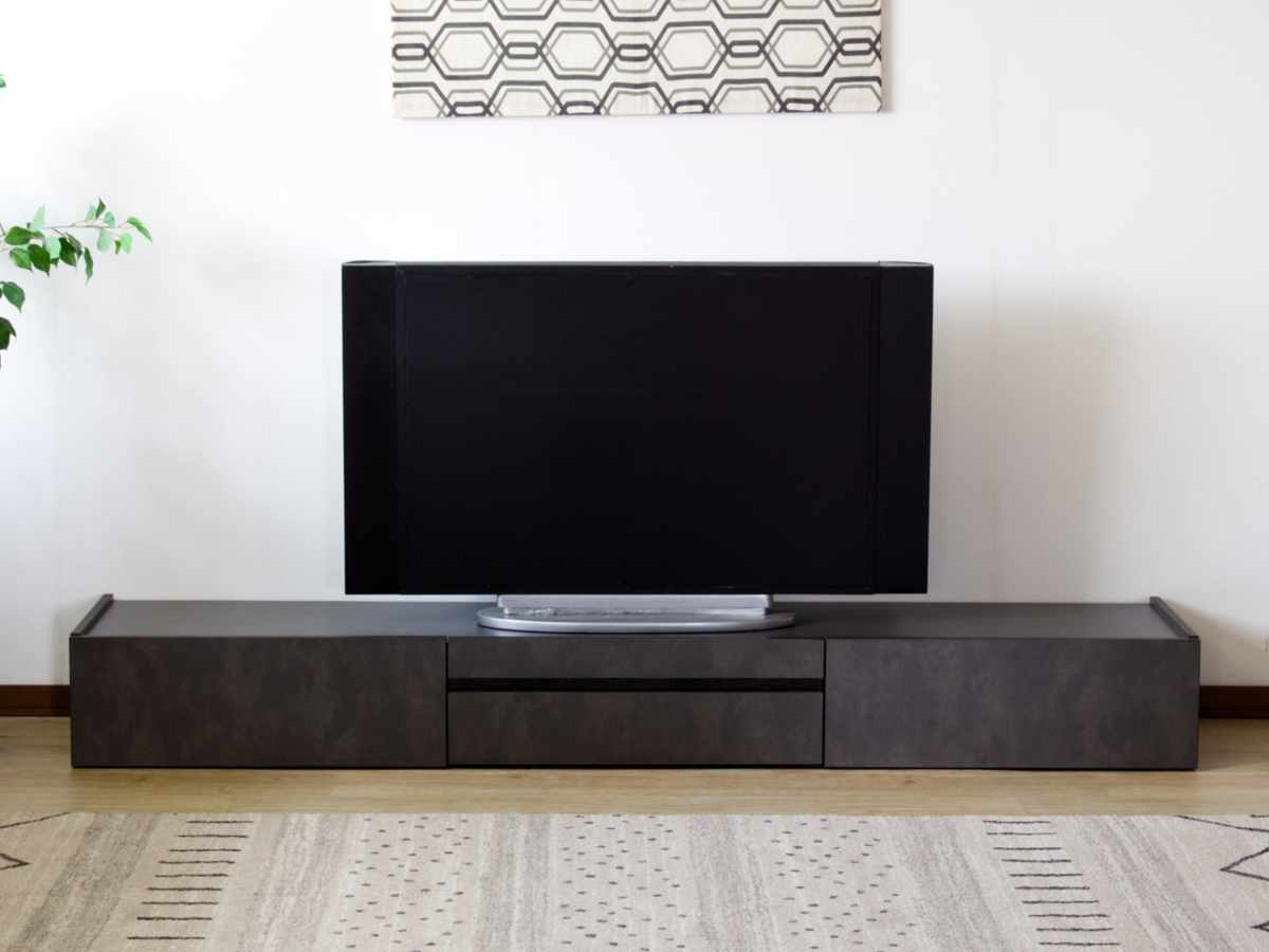 テレビ台 幅200cm オールメラミン 脚付き リモコンOK 完成品 ( ローボード 引出し ラック 棚 収納 フラップ扉 メラミン リビングボード 省スペース お掃除ロボット対応 ブラック ホワイト 石目調 ) 【ブラック】 ブラック