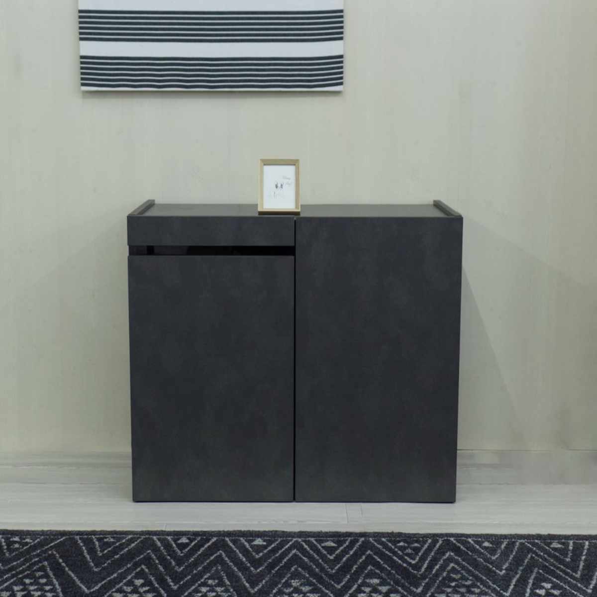 サイドボード 幅80cm オールメラミン 背面化粧 完成品 ( 棚 ラック 引き出し A4対応 収納 可動棚 スライド棚 メラミン リビングボード 省スペース お掃除ロボット対応 ブラック ホワイト 石目調 ) 【ブラック】 ブラック