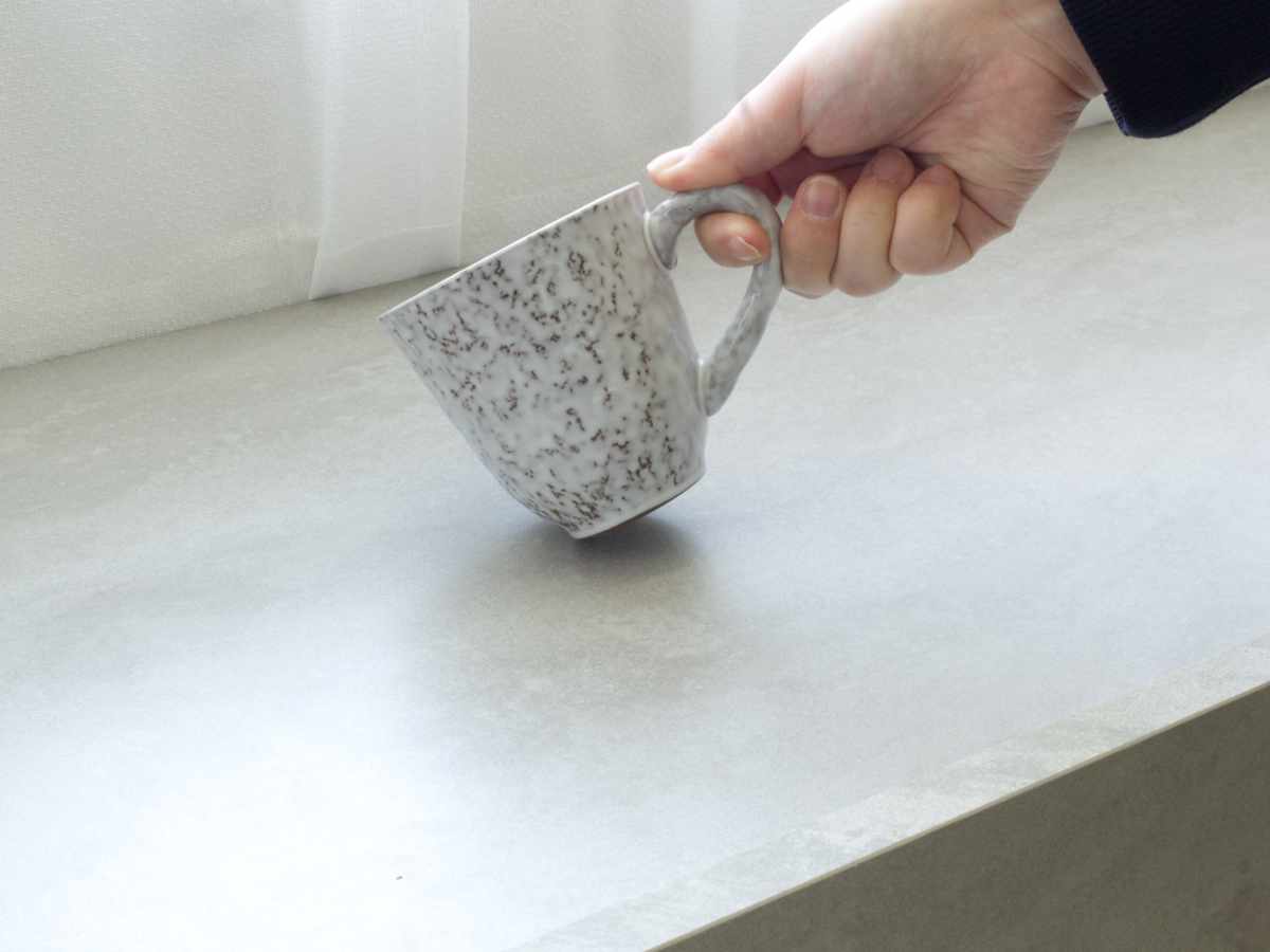 サイドボード 幅120cm オールメラミン 背面化粧 完成品 ( 棚 ラック 引き出し A4対応 収納 可動棚 スライド棚 メラミン リビングボード 省スペース お掃除ロボット対応 ブラック ホワイト 石目調 ) 【ブラック】 ブラック