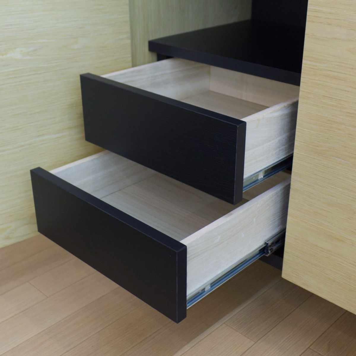 サイドボード 幅120cm オールメラミン 背面化粧 完成品 ( 棚 ラック 引き出し A4対応 収納 可動棚 スライド棚 メラミン リビングボード 省スペース お掃除ロボット対応 ブラック ホワイト 石目調 ) 【ブラック】 ブラック