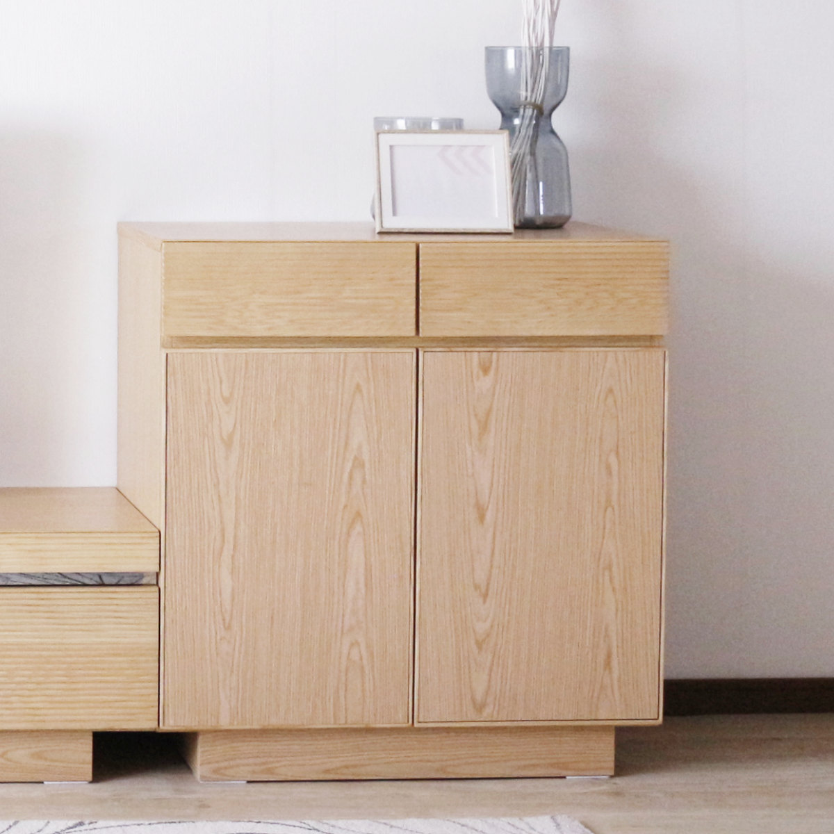 サイドボード 幅80cm 背面化粧 天然木 ( チェスト A4対応 棚 ラック 引き出し 収納 フロート風 リビングボード 可動棚 ナチュラル ウォールナット シンプル ) 【ナチュラル】 ナチュラル