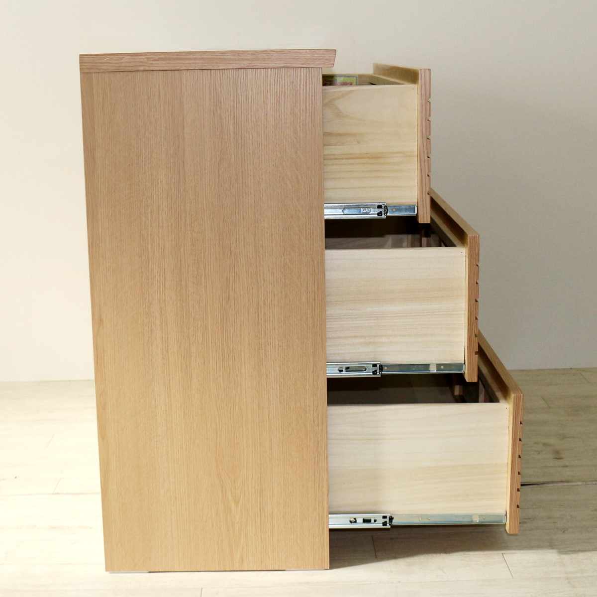 ローチェスト 幅120cm 3段 フルオープン 天然木 完成品 ( チェスト ロータイプ 衣類収納 棚 ラック フルスライドレール 木製 リビングボード 4杯 ナチュラル ウォールナット 背面化粧 桐 収納 ) 【ナチュラル】 ナチュラル