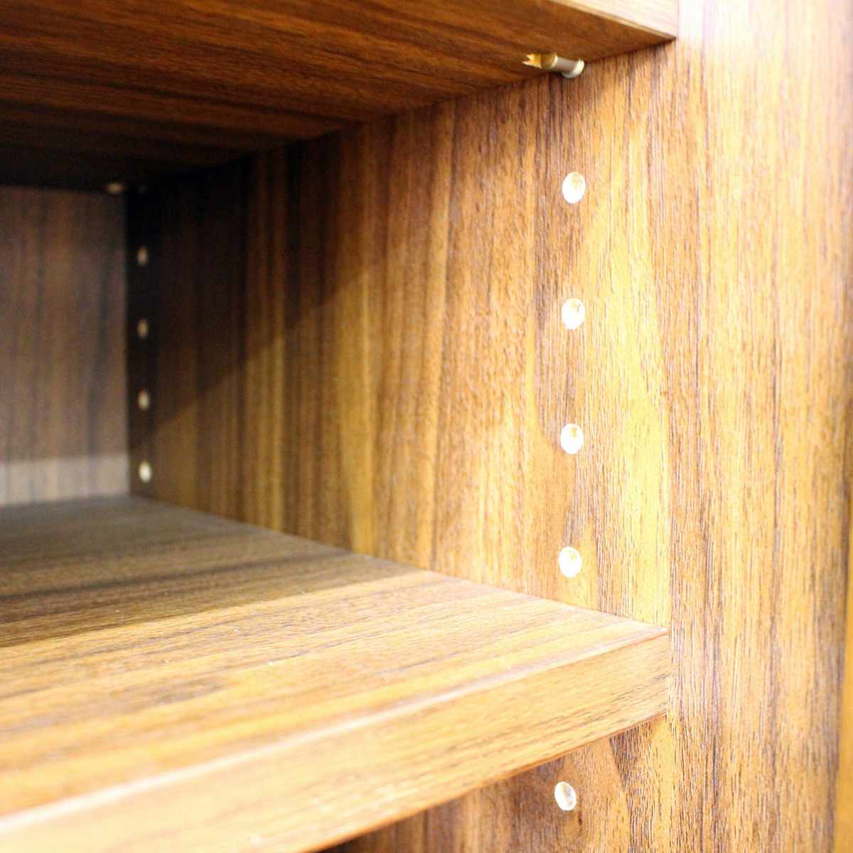 シューズキャビネット ロータイプ 幅80cm 約15足収納 天然木 完成品 ( 靴箱 シューズボックス コンパクト 下駄箱 玄関収納 ルーバー扉 玄関 靴 収納 通気性 シューズ ラック 木目調 おしゃれ 一人暮らし シューズクローク 木製 ) 【ナチュラル】 ナチュラル