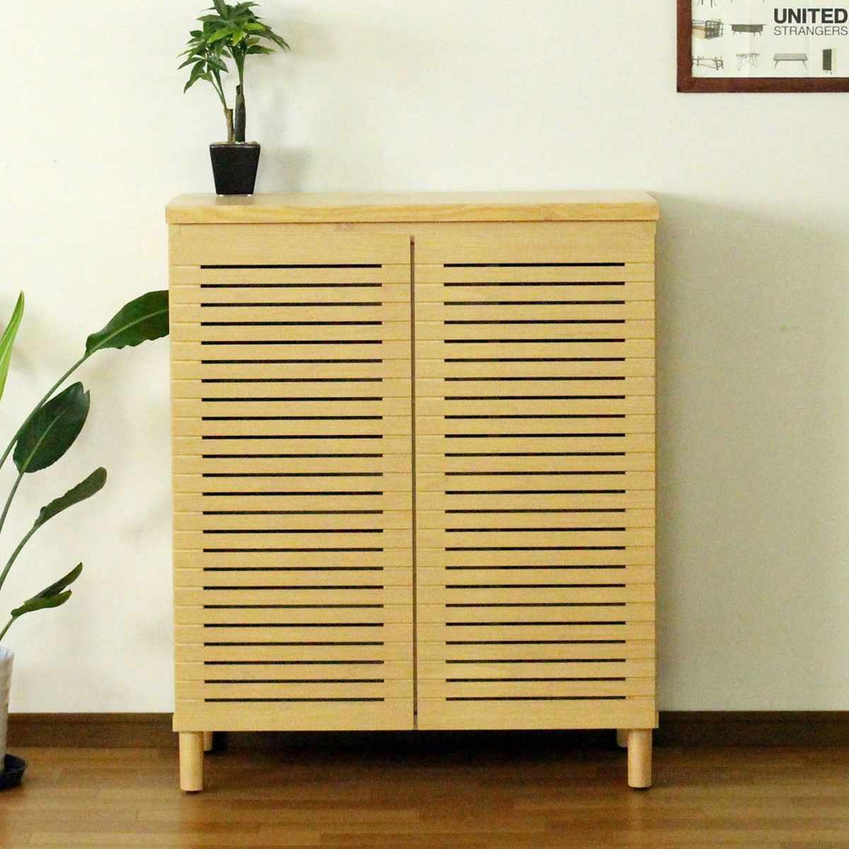 シューズキャビネット ロータイプ 幅80cm 約15足収納 天然木 完成品 ( 靴箱 シューズボックス コンパクト 下駄箱 玄関収納 ルーバー扉 玄関 靴 収納 通気性 シューズ ラック 木目調 おしゃれ 一人暮らし シューズクローク 木製 ) 【ナチュラル】 ナチュラル