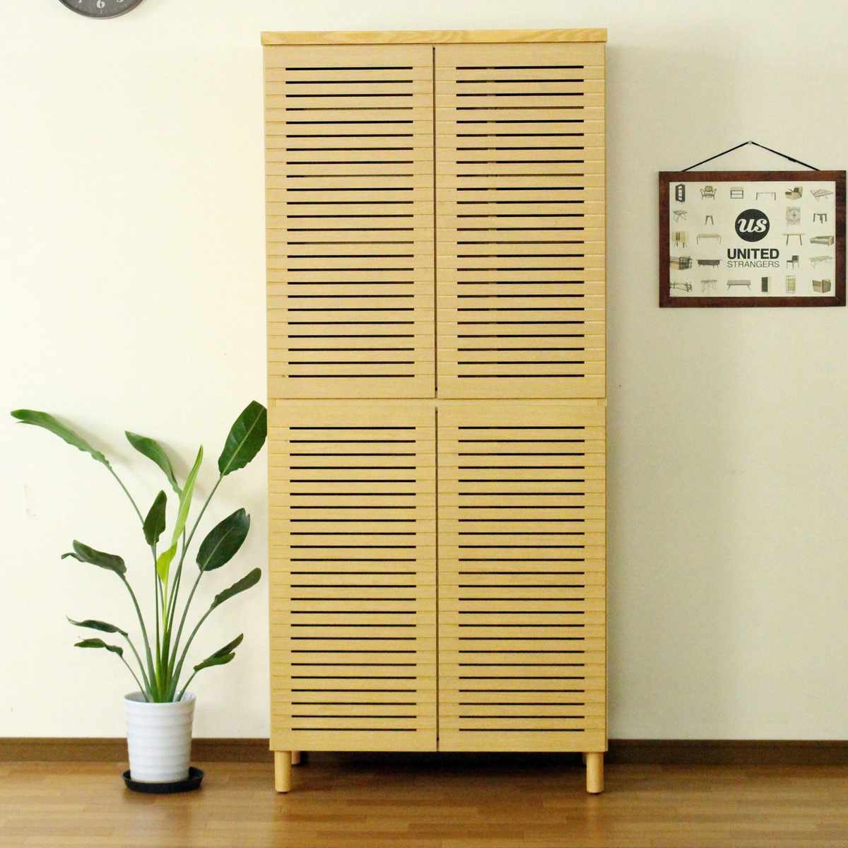 シューズキャビネット ハイタイプ 幅80cm 約30足収納 天然木 完成品 ( 靴箱 シューズボックス 下駄箱 玄関収納 ルーバー扉 玄関 靴 収納 スリム 通気性 シューズ ラック 木目調 おしゃれ 家族 納戸 シューズクローク 木製 ) 【ウォールナット】 ウォールナット