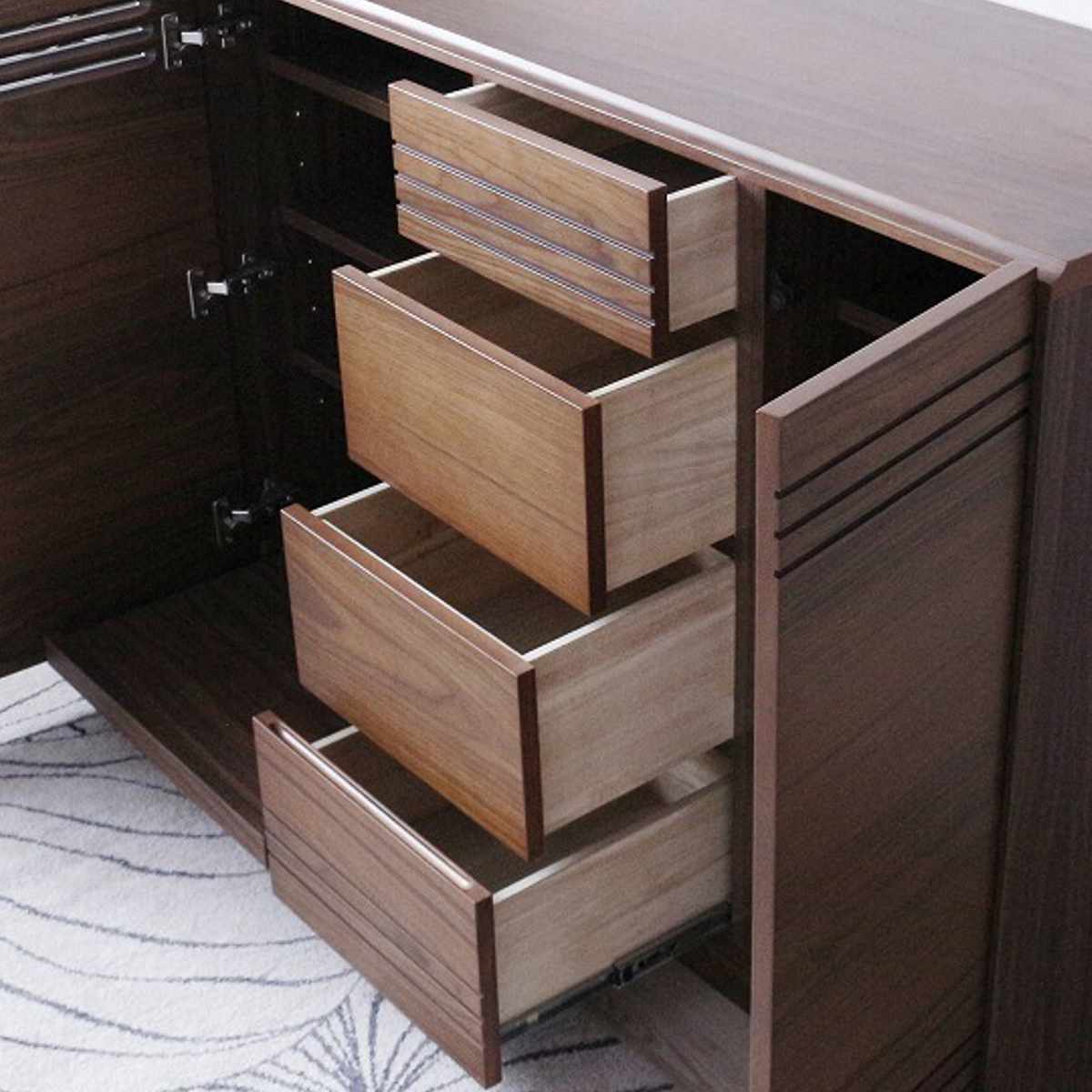 サイドボード 幅120cm 木目 背面化粧 天然木 完成品 ( チェスト 4段 A4対応 棚 ラック 引き出し 扉収納 収納 テレビ台 リビングボード プリンター収納 デッキ収納 可動棚 シンプル )