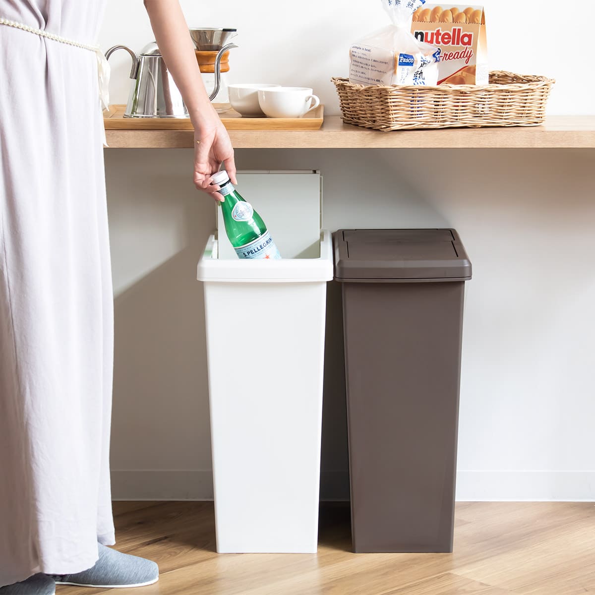 ゴミ箱 30L 同色2個セット スライドペール 無地 ( ごみ箱 30リットル スライド 蓋つき プラスチック キャスター 2個セット ダストボックス 蓋付き 袋 見えない スライド式 キッチン 台所 おしゃれ ) 【アイボリー】 アイボリー