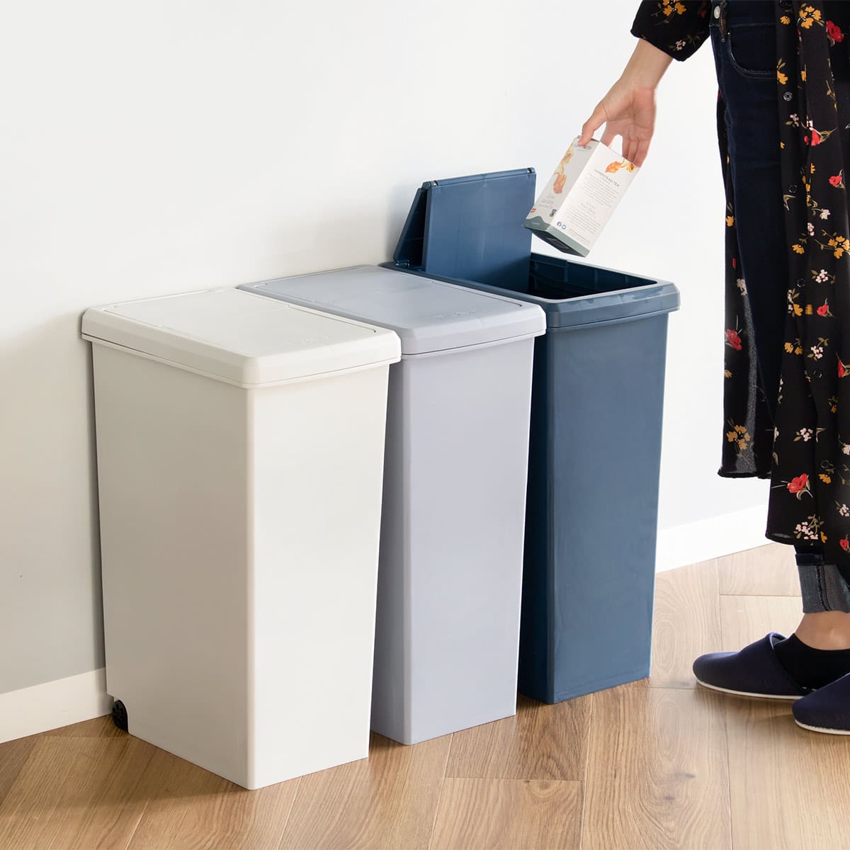 ゴミ箱 30L 同色2個セット スライドペール 無地 ( ごみ箱 30リットル スライド 蓋つき プラスチック キャスター 2個セット ダストボックス 蓋付き 袋 見えない スライド式 キッチン 台所 おしゃれ ) 【アイボリー】 アイボリー