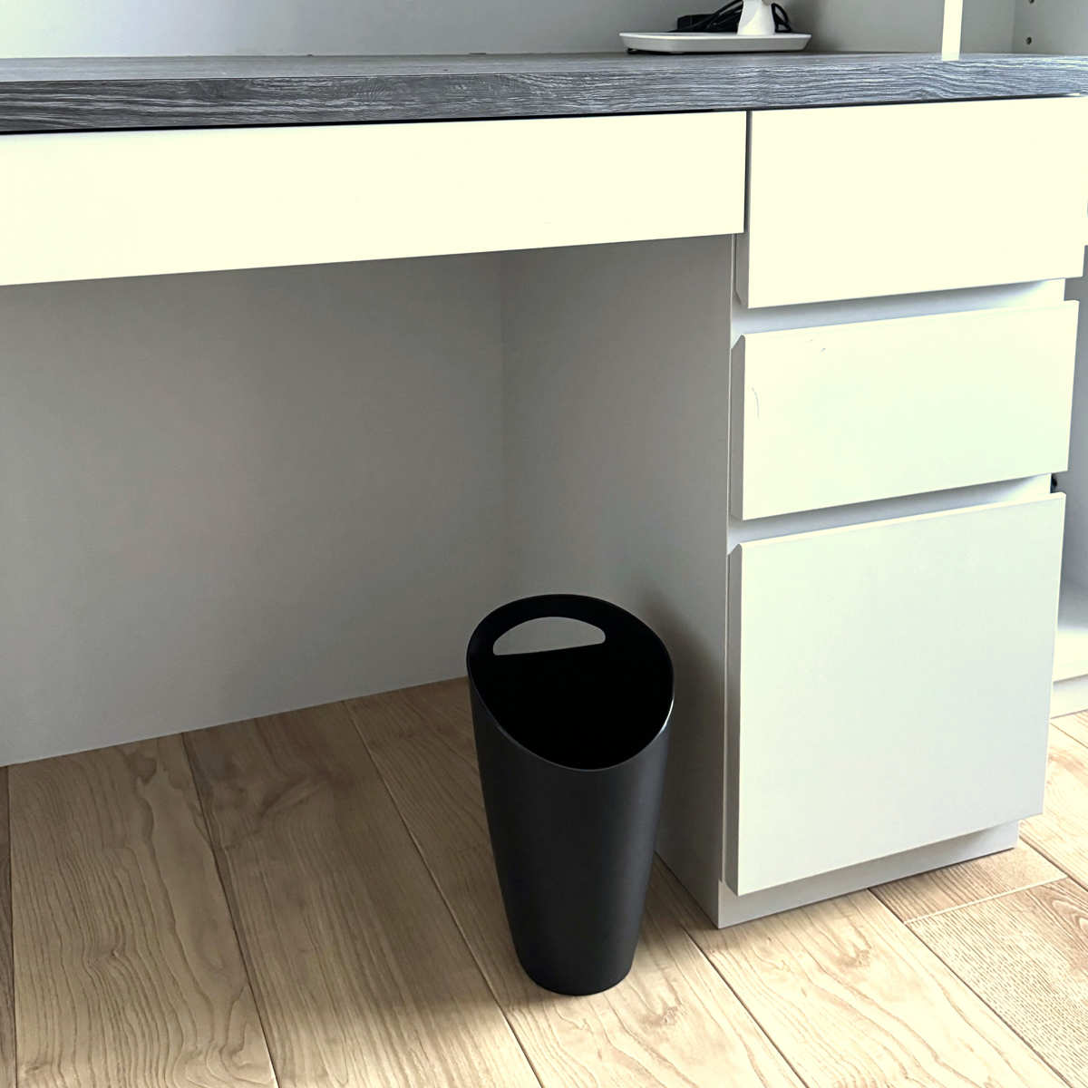 ゴミ箱 3.5L トラッシュポット ( ごみ箱 3.5リットル 蓋なし くず入れ シンプル 洗面所 デスク下 小さい コンパクト 持ち手付き プラスチック製 ホワイト ダークブラウン ) 【ダークグレー】 ダークグレー