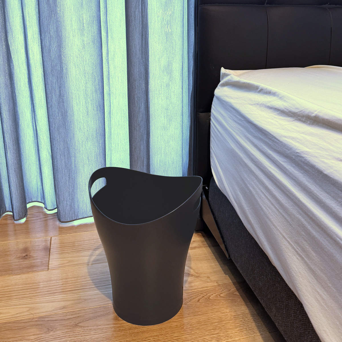 ゴミ箱 8L トラッシュポット ( ごみ箱 8リットル 蓋なし くず入れ シンプル 洗面所 デスク下 小さい コンパクト 持ち手付き プラスチック製 ホワイト ダークブラウン ) 【ホワイト】 ホワイト