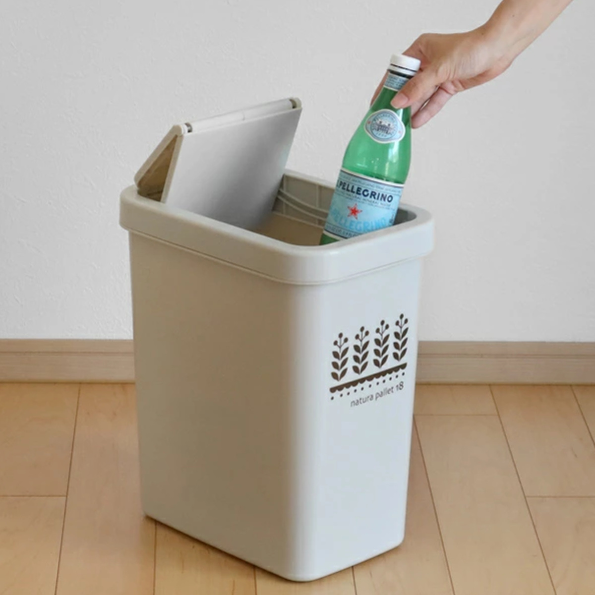 ゴミ箱 18L スライドペール ふた付き ( ごみ箱 18リットル スライド 蓋つき スリム ダストボックス キッチン プラスチック 18l ペール 角型 縦型 分別ゴミ箱 スライド式 フタ付き おしゃれ ナチュラル ) 【ベージュ】 ベージュ