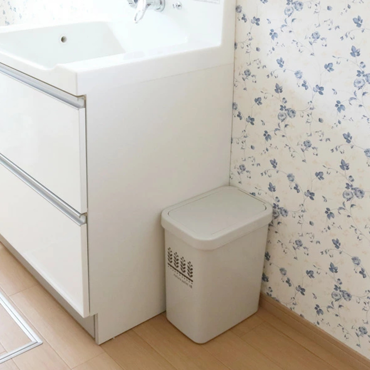 ゴミ箱 18L スライドペール ふた付き ( ごみ箱 18リットル スライド 蓋つき スリム ダストボックス キッチン プラスチック 18l ペール 角型 縦型 分別ゴミ箱 スライド式 フタ付き おしゃれ ナチュラル ) 【ベージュ】 ベージュ