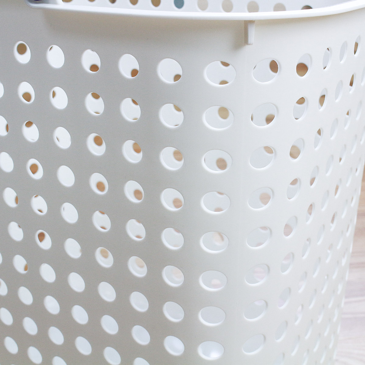 ランドリーバスケット 深型 ドットバスケット 洗濯かご バスケット ( ランドリーボックス 脱衣かご ドット 日本製 コンパクト ハンドル付き 持ち手 取っ手 プラスチック 通気性 おもちゃ 物入れ 片付け 買い物かご ) 【カーキ】 カーキ