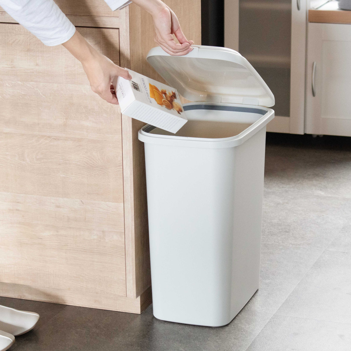 ゴミ箱 30L エコペール 袋止め付き シンプル ( ごみ箱 30リットル ふた付き 幅25cm 高さ49.5cm 縦型 コンパクト スリム 分別 袋が見えにくい ダークグレー ミルクティーベージュ ) 【ダークグレー】 ダークグレー