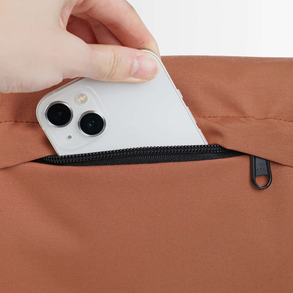 カメラバッグ hellolulu ビタ VITA 2L Russet Brown ( ハロルル ショルダー デジカメ カメラケース ショルダーバッグ 軽い 撥水加工 はっ水 バックル開閉式 カメラ レンズ 仕切り付き ポケット付き カメラ小物 アクセサリー類 )