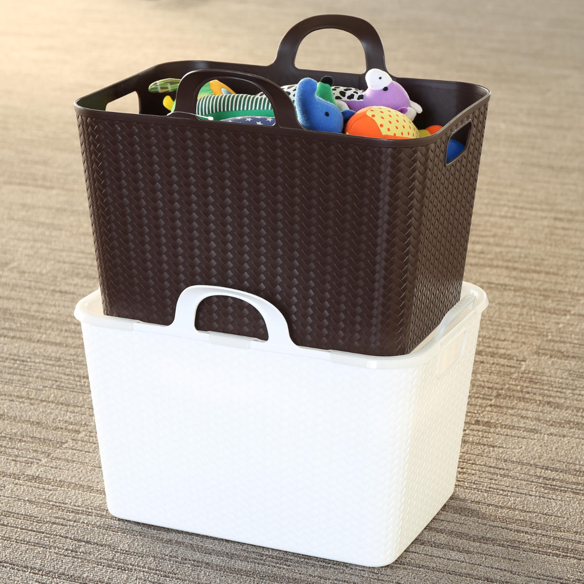 バスケット 持ち手付き 約 幅47.5×奥行32×高さ35.2cm アミーゴバケット 角型 ( 収納 ケース かご ボックス 洗える 角 ハンドル付き 持ち手 籠 おもちゃ入れ ランドリー リビング収納 幅48 48 32 36 Mサイズ 日本製 ) 【ホワイト】 ホワイト