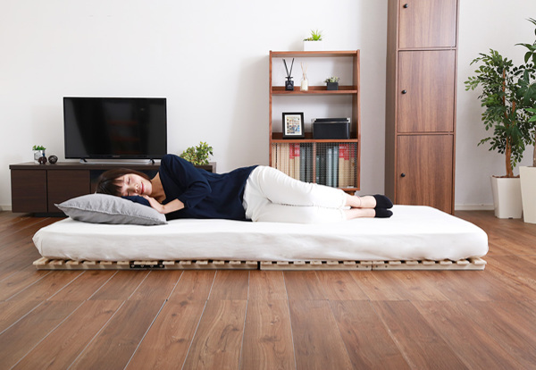すのこベッド シングル 2つ折り式 桐 桐すのこ シングルサイズ スノコベッド ( すのこ スノコ マット 折りたたみ すのこマット すのこベット ベッド 折りたたみベッド 除湿 湿気 カビ ダニ 対策 折り畳み 布団干し )