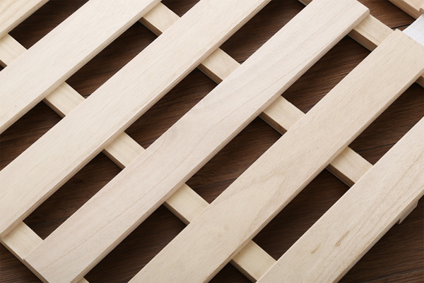 すのこベッド ダブル 4つ折り式 桐 桐すのこ ダブルサイズ スノコベッド ( すのこ スノコ マット 折りたたみ すのこマット すのこベット ベッド 折りたたみベッド ベット 除湿 湿気 カビ ダニ 対策 折り畳み 布団干し )