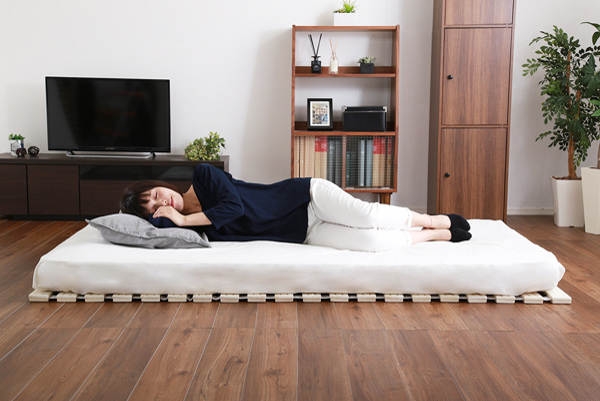 すのこベッド セミダブル ロール式 桐 桐すのこ セミダブルサイズ スノコベッド ( すのこ スノコ マット ロール すのこマット すのこベット ベッド 折りたたみベッド ベット 除湿 湿気 カビ ダニ 対策 折りたたみ )